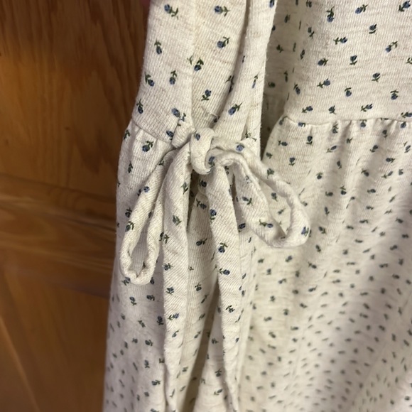 New Addition maternity top. Size large. - Picture 3 of 7